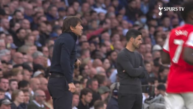 Conte cam: Italian goes wild in 3-0 win over Arsenal